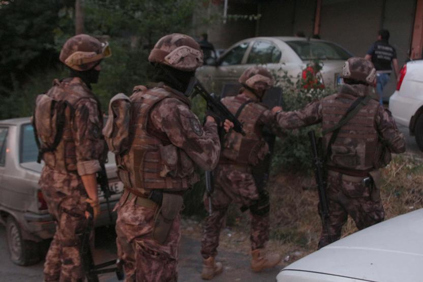 Son Dakika... Zehir tacirlerine İstanbulda şafak baskını
