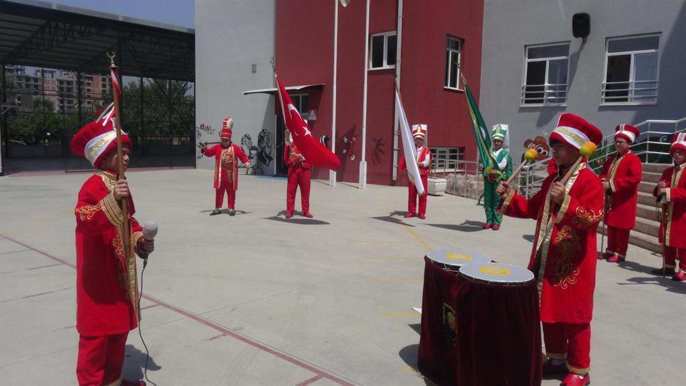 Aydınlı miniklerin mehter takımı