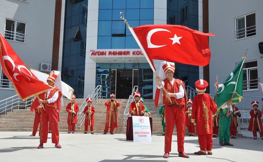 Aydınlı miniklerin mehter takımı