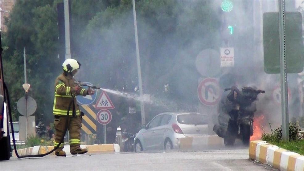 Motosiklet seyir halinde alev aldı