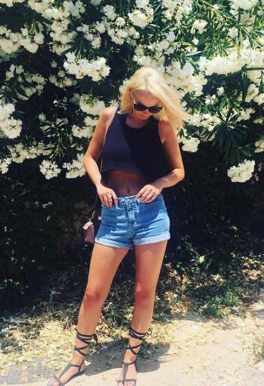 Ünlü model Türkiye’de tatil yapıyor