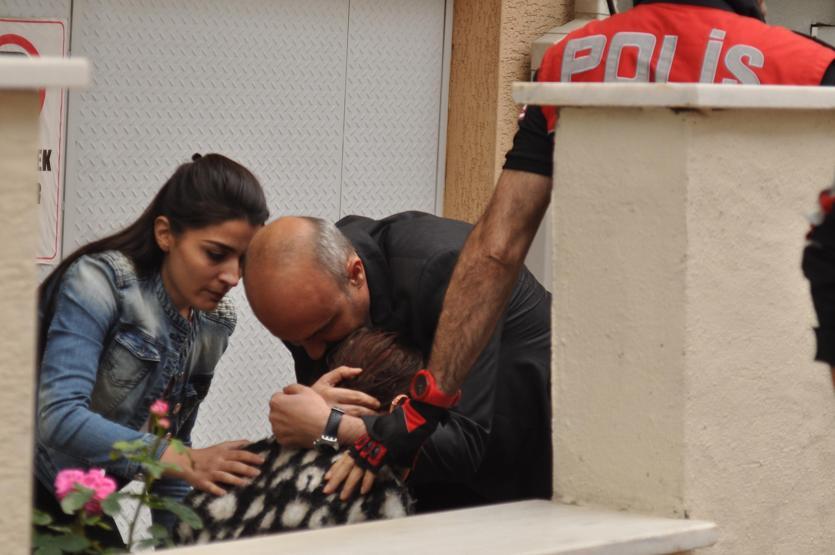 Üniversiteli kızı evinde rehin alıp dehşet saçtı