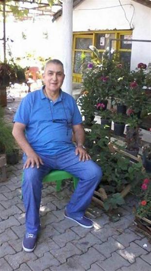 Bir garip cenaze töreni. Tabutu çamaşır makinesi üzerine konuldu