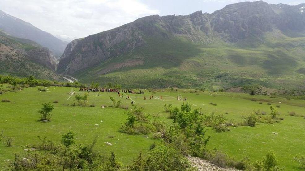 Siirt dağları arasında Şampiyonlar Ligi müziği