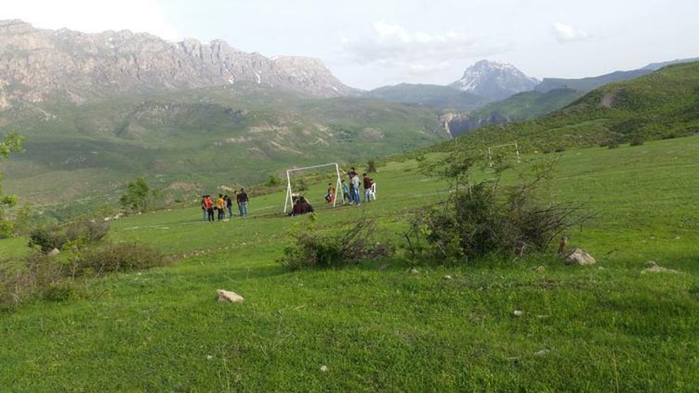 Siirt dağları arasında Şampiyonlar Ligi müziği