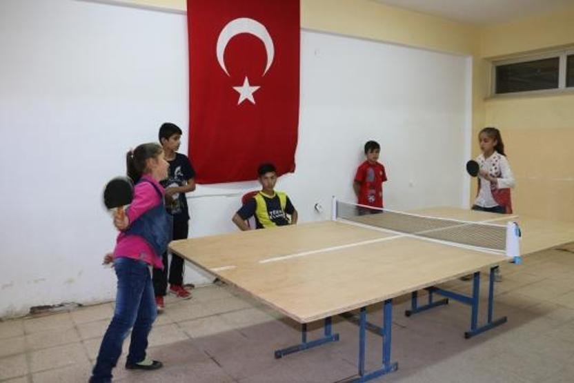 Siirt dağları arasında Şampiyonlar Ligi müziği