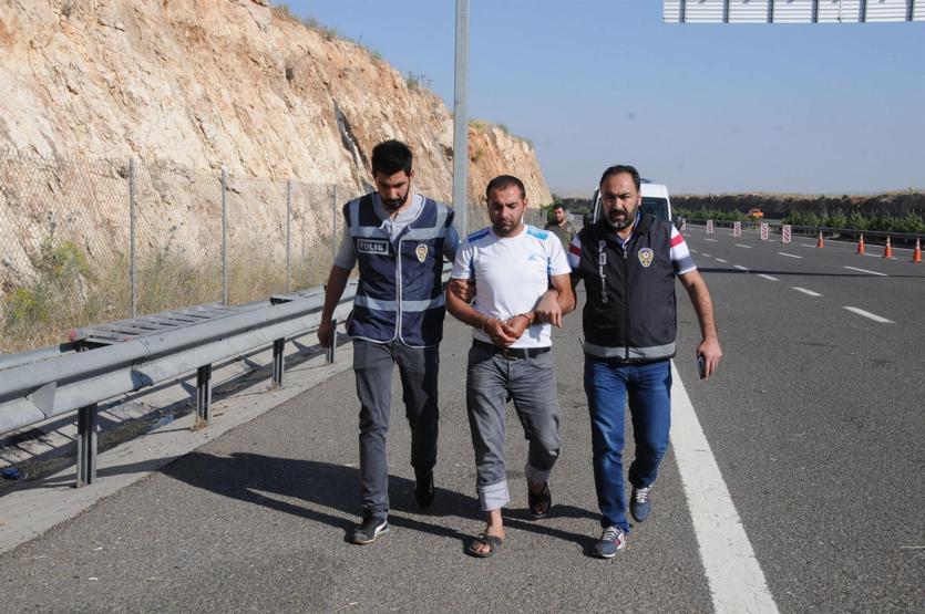 Yarış atı taşıyan kamyonetten 10 kilo uyuşturucu çıktı