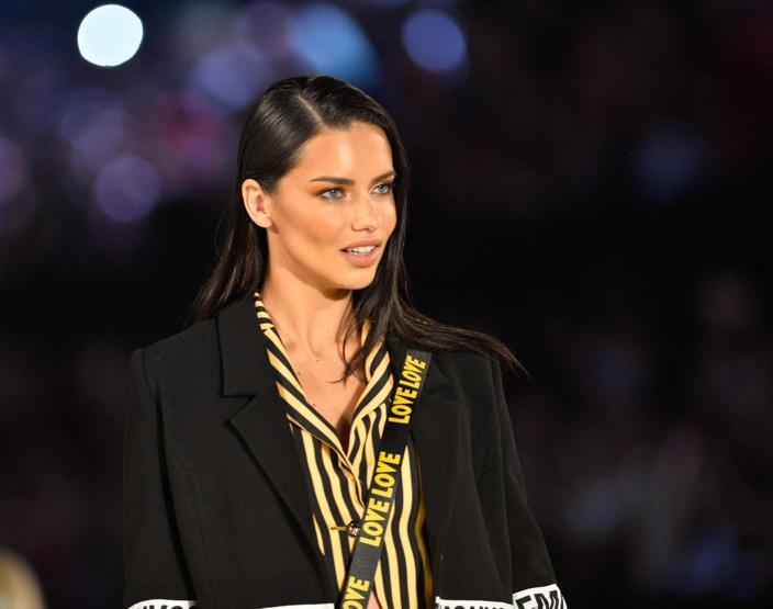 Adriana Lima uçağı kaçırdı