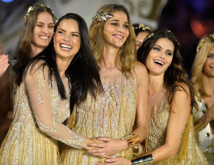 Adriana Lima uçağı kaçırdı