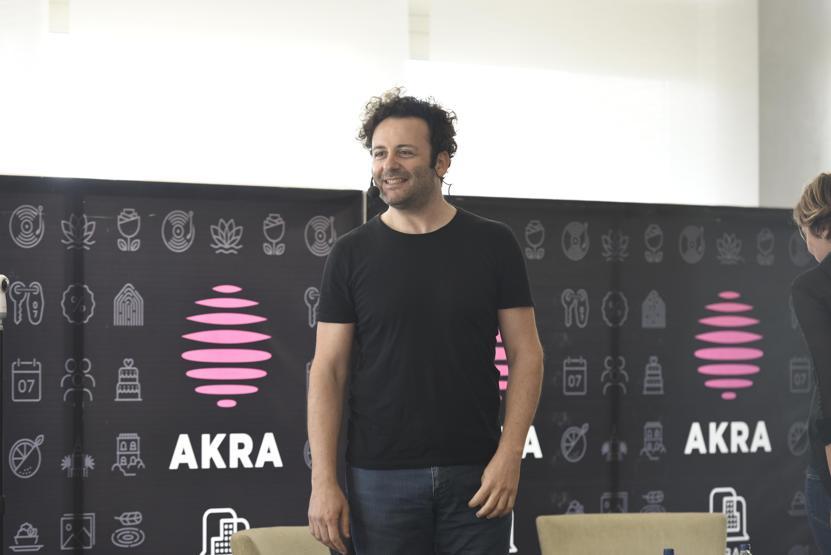 Erdil Yaşaroğlu, karikatüristlere dava açmayan tek siyasetçiyi açıkladı
