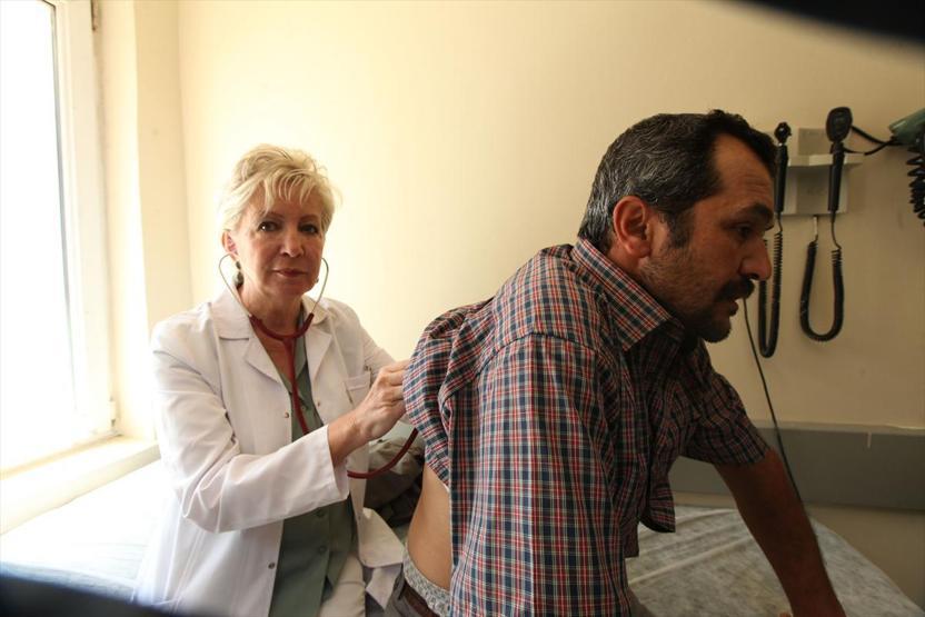 67 yaşında tıp fakültesini bitiriyor