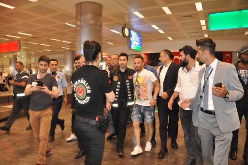 Mathieu Valbuena: Şampiyon olmak istiyoruz