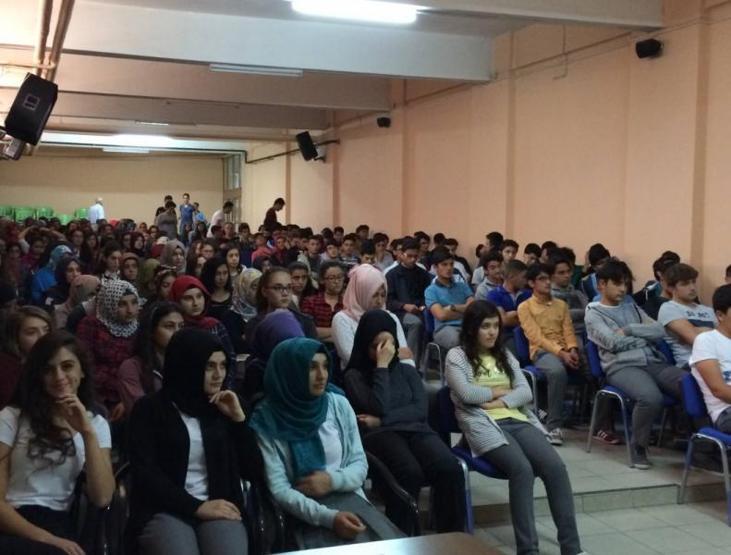 Sınıfları kızlı-erkekli ayıran müdür: Eşyanın yerini değiştirmek gibi
