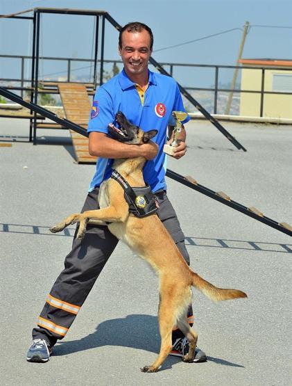 Arama yarışmasının birincisi sevimli köpek Hera oldu