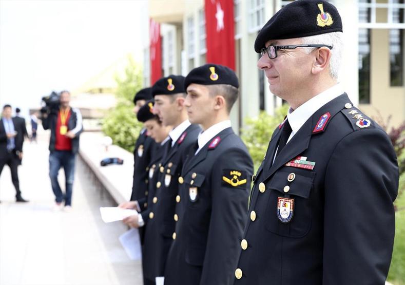 Jandarma 178. kuruluş yılını yeni üniformasıyla kutladı