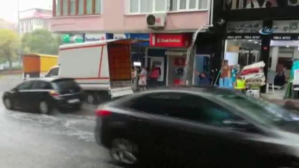 İstanbulda yağmur sürprizi