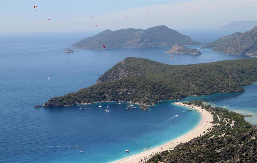 Babadağda yamaç paraşütüne Çinli turistler ilgi gösterdi