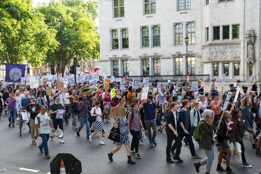 İngilterede Greenfeel protestosu
