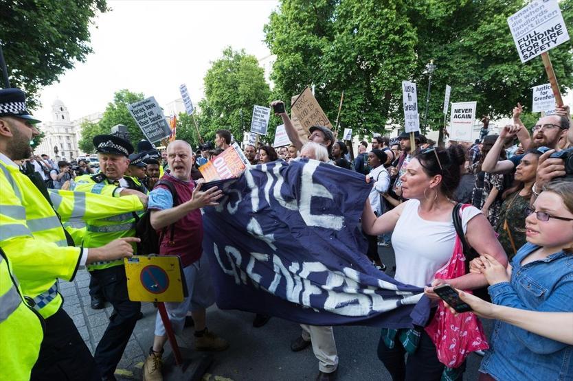 İngilterede Greenfeel protestosu