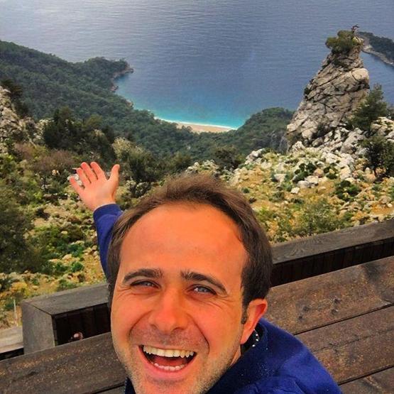 Deniz Pehlivan 27 yaşında 64 ülkeyi gezdi
