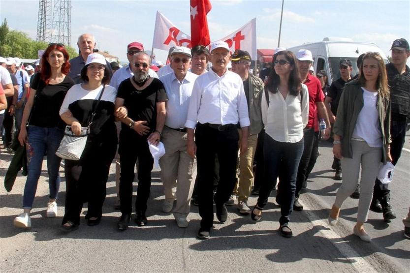 Ünlü isimler de Kemal Kılıçdaroğlu ile birlikte yürüdü