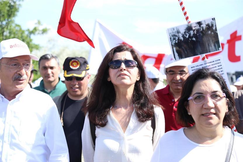 Ünlü isimler de Kemal Kılıçdaroğlu ile birlikte yürüdü