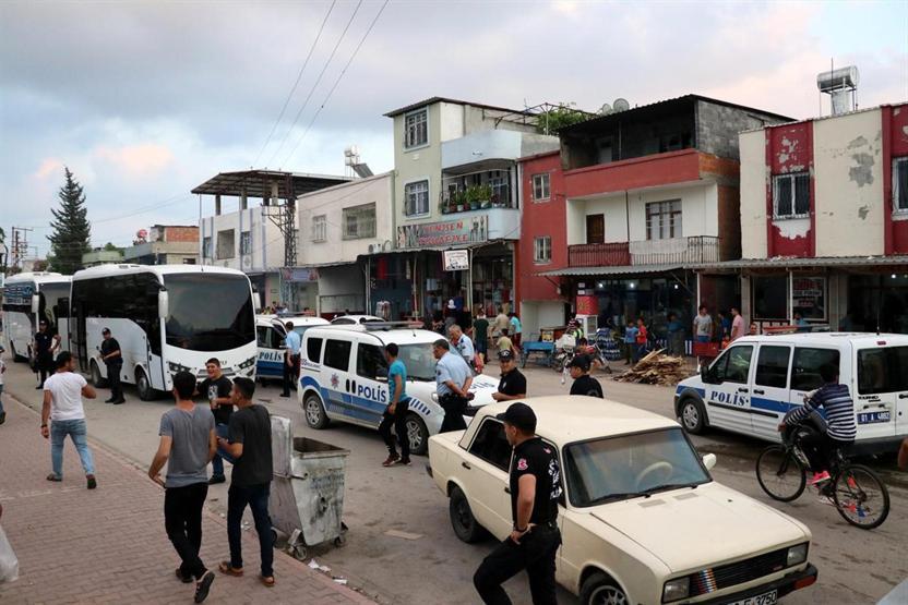 İki aile birbirine girdi: Yaralılar var