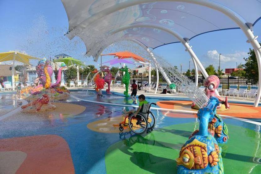 Dünyada bir ilk: Engellilere özel su parkı