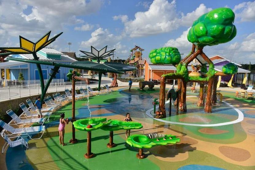 Dünyada bir ilk: Engellilere özel su parkı