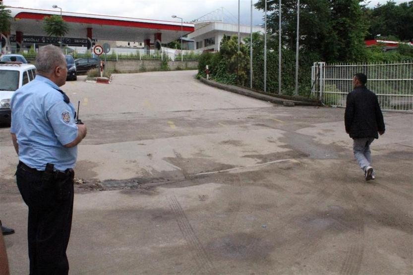 Ambulansa konulurken kendi geldi ve kaçtı