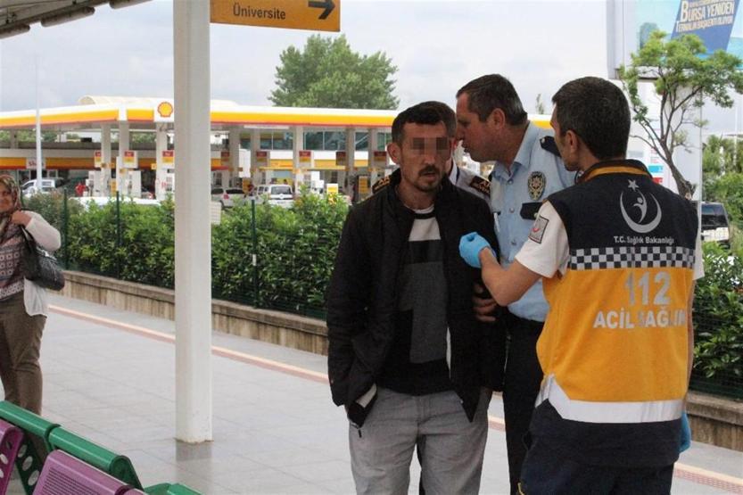 Ambulansa konulurken kendi geldi ve kaçtı