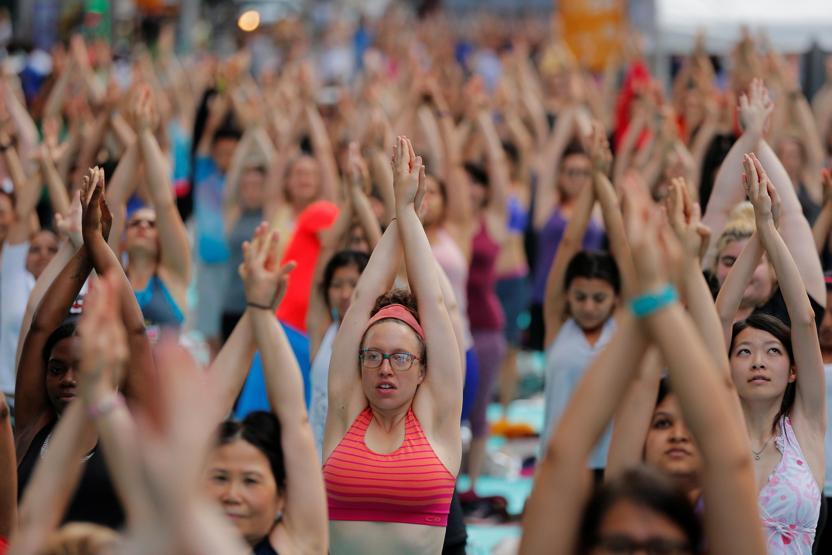 Times Meydanında yoga zamanı