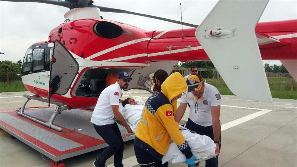 Nazlıcan hava ambulansıyla hastaneye yetiştirildi