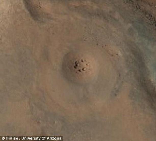 Mars yüzeyinde gizemli görüntüler