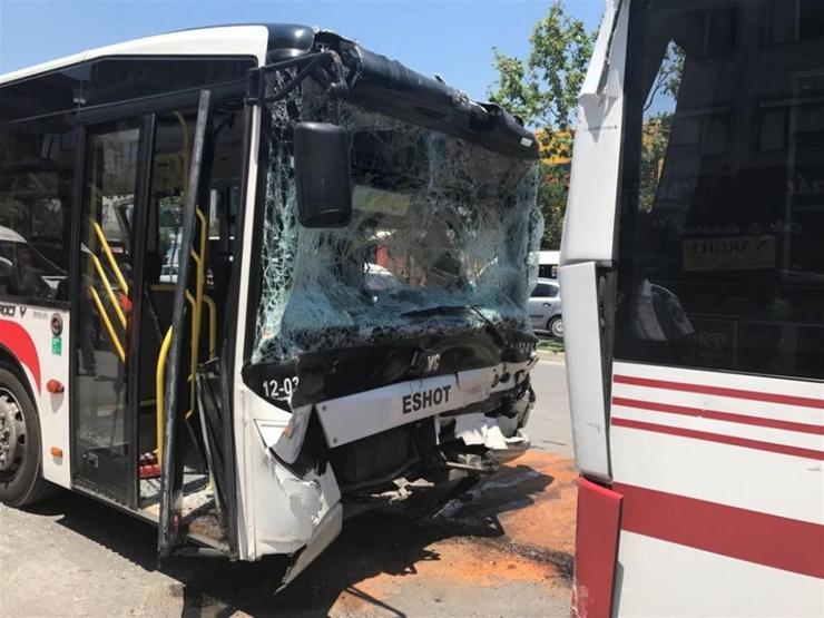 Halk otobüsleri çarpıştı: 11 kişi yaralı