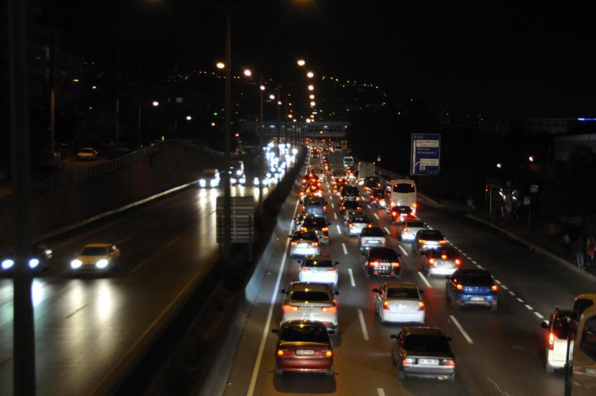 İzmitte bayram trafiği yoğunluğu