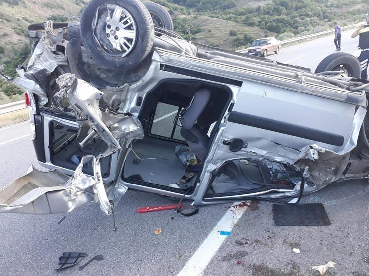 Tatilin ilk gecesindeki trafik kazalarında 4 kişi öldü 85 kişi yaralandı