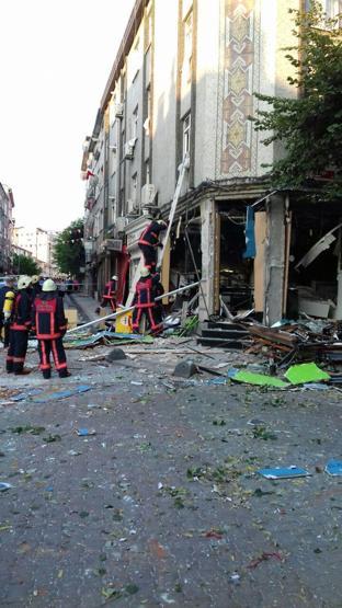 Son Dakika... Bakırköyde patlama ortalık savaş alanına döndü