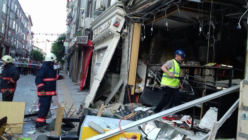 Son Dakika... Bakırköyde patlama ortalık savaş alanına döndü