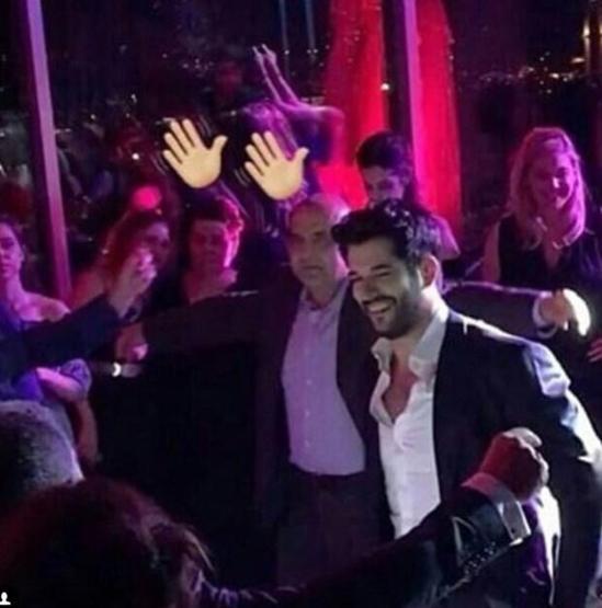 Düğün öncesi eski sevgili krizi Fahriye Evcen mekanı terk etti