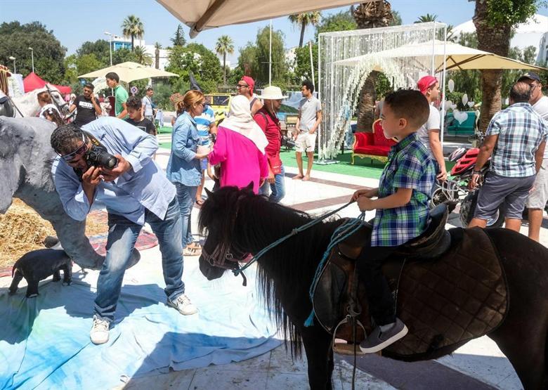 Tunusun orta yerinde bayram hatırası