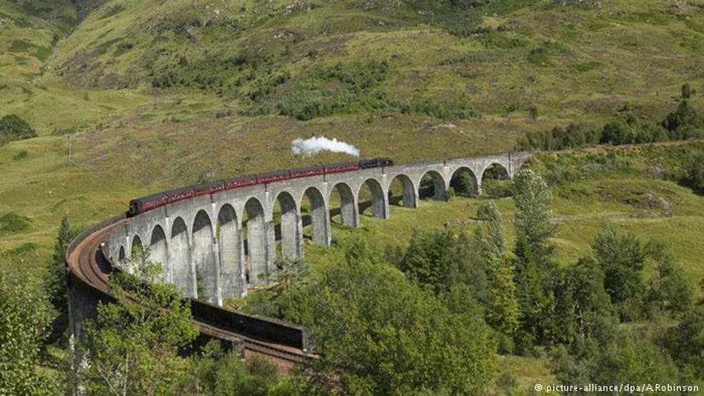 Dünyanın en ünlü büyücüsü büyüdü: Harry Potter 20 yaşında