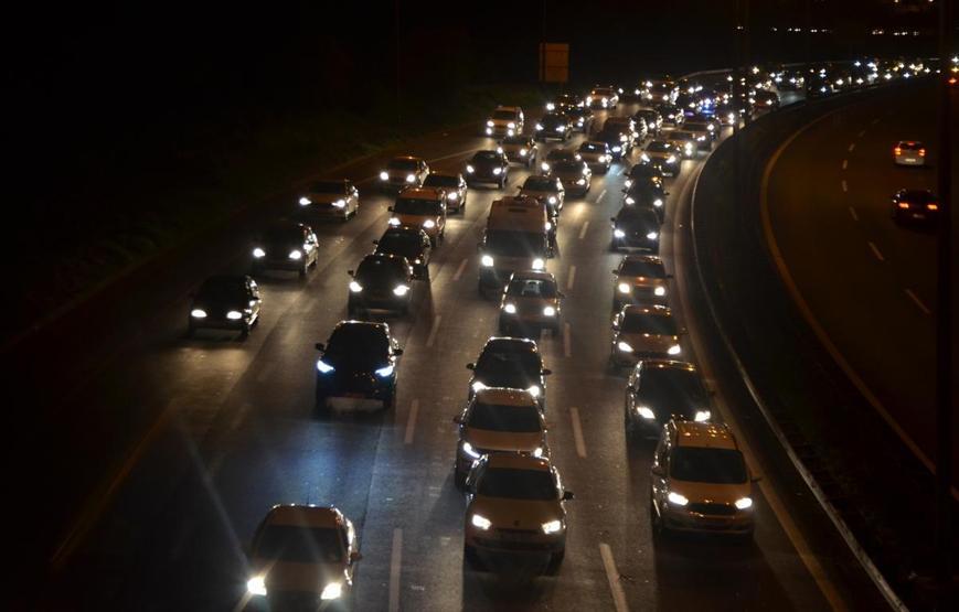 Tatilciler dönüş yolunda, trafik Kocaeli mevkiinde başlıyor