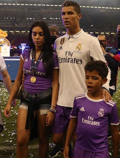 Cristiano Ronaldonun kaç çocuğu var