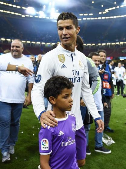 Cristiano Ronaldonun kaç çocuğu var