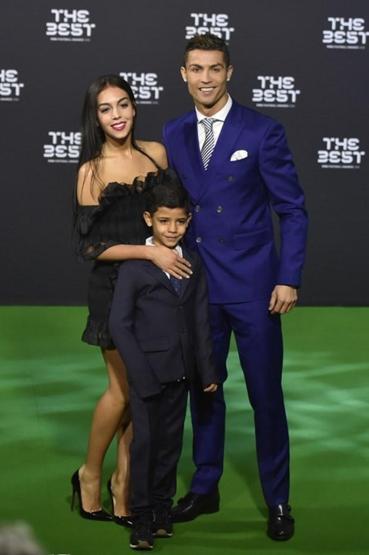Cristiano Ronaldonun kaç çocuğu var