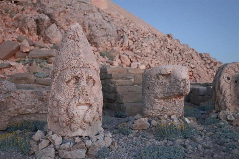 Bayramda Nemrutun taş kralları büyük ilgi gördü