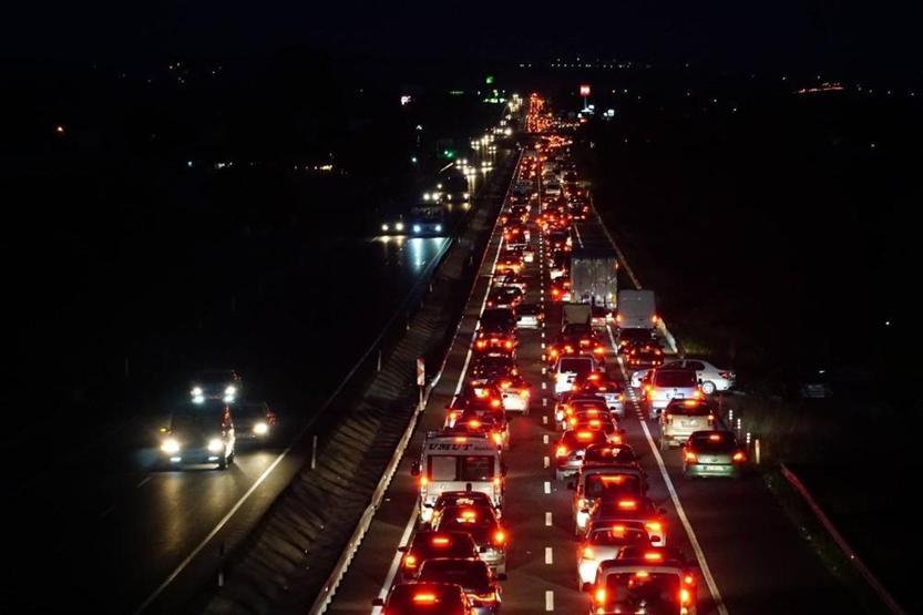 Tekirdağda 50 kilometrelik araç kuyruğu