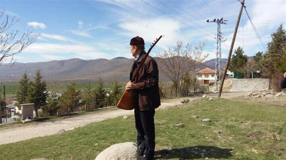 Sevdiği kadına kavuşamadı, aşık oldu, karısı bile durumu kabullendi
