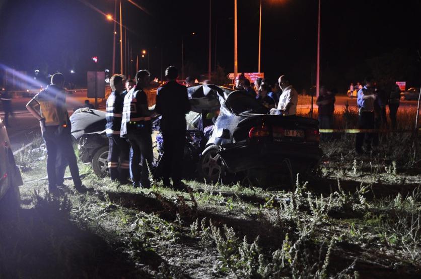 Son Dakika... Afyonkarahisarda feci kaza: Çok sayıda ölü ve yaralı var